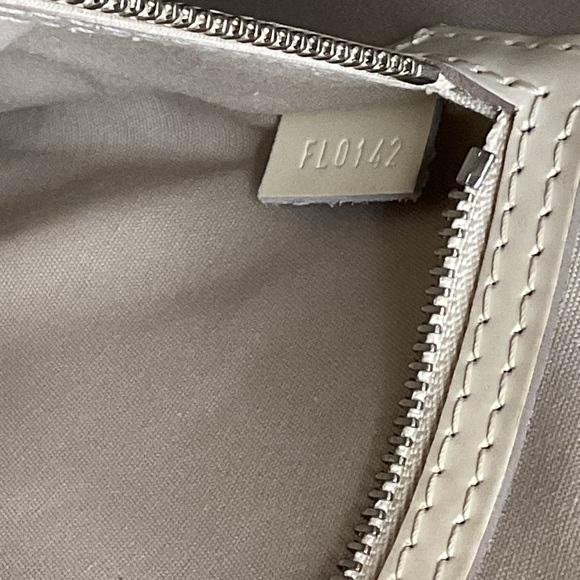 Louis Vuitton Brea MM Epi Ivory Satchel - Picture 6 of 14